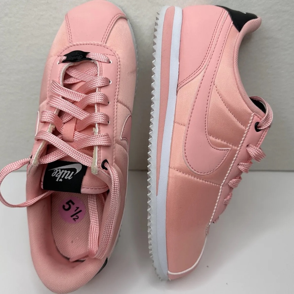 Nike Cortez Basic TXT VDAY (GS) Bleach Coral Big Kids 5.5 Sneakers AV3519-600
